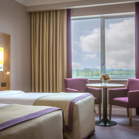 Park & Leisure Club Ireland Szálloda 4*