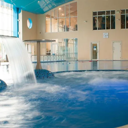 Park & Leisure Club Ireland 4*