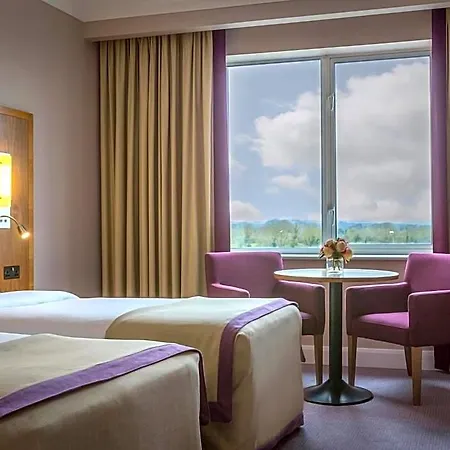 Park & Leisure Club Ireland 4* 샤를르빌