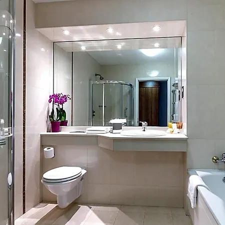Park & Leisure Club Ireland 샤를르빌