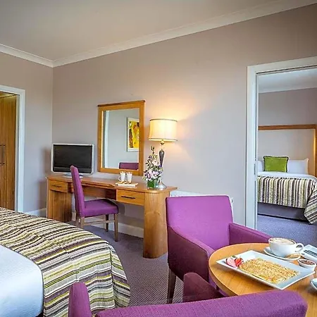 Park & Leisure Club Ireland 4* 샤를르빌