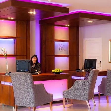 호텔 Park & Leisure Club Ireland 4*