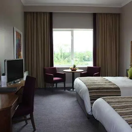 Park & Leisure Club Ireland 호텔 4*