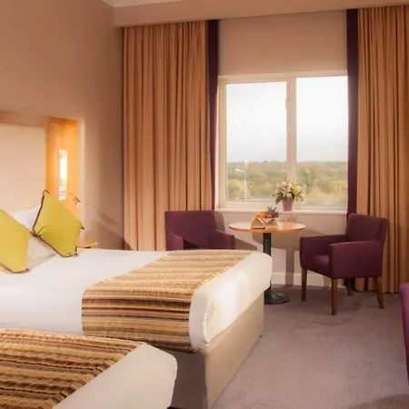 Park & Leisure Club Ireland 4* 샤를르빌