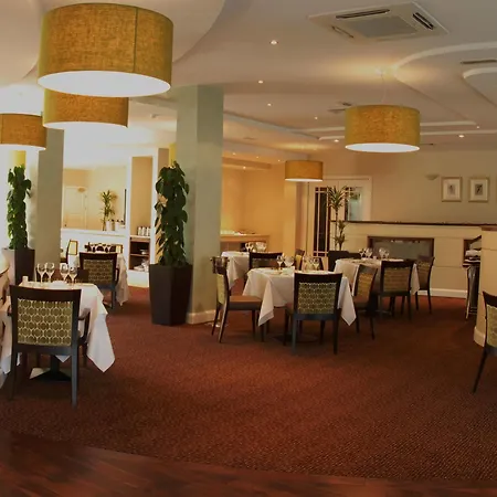 호텔 Park & Leisure Club Ireland 4*