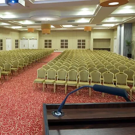호텔 Park & Leisure Club Ireland 샤를르빌